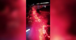 [VIDEO] La espectacular bienvenida de los hinchas de Inter de Porto Alegre al plantel en Beira-Río