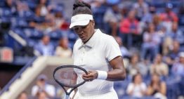 Una combativa Venus Williams se despidió del US Open tras caer ante Karolina Muchova