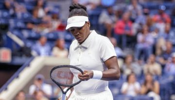 Una combativa Venus Williams se despidió del US Open tras caer ante Karolina Muchova