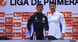 Pavez y Zampedri protagonizaron la conferencia de capitanes previa al clásico