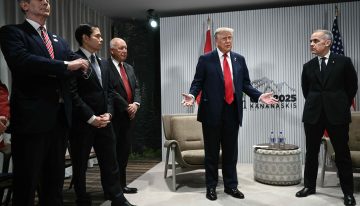 Trump exhibe músculo militar al anunciar el despliegue de dos submarinos nucleares ante Rusia