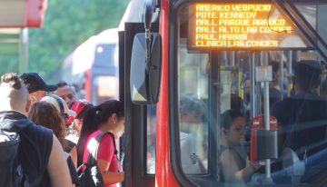 Avanza proyecto que endurece las sanciones por evadir pago en transporte público