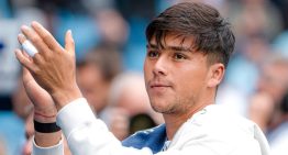 Damián Pizarro fue presentado ante la hinchada de Le Havre