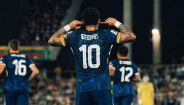 Países Bajos se complicó para vencer a Lituania en histórica jornada de Memphis Depay