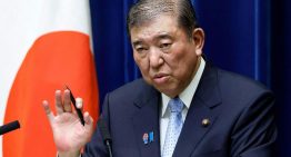 Dimite el primer ministro de Japón ante las críticas y divisiones en el seno de su partido