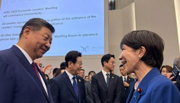 La nueva primera ministra de Japón se reúne con Xi Jinping para mejorar las relaciones con China