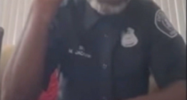 Un policía de Detroit comparece sin pantalones en una audiencia virtual: «¿Lleva pantalones, agente?» Un policía de Detroit comparece sin pantalones en una audiencia virtual: «¿Lleva pantalones, agente?»