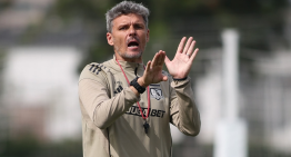 Fernando Ortiz se ausentó de la práctica de Colo Colo por viaje a Argentina Fernando Ortiz se ausentó de la práctica de Colo Colo por viaje a Argentina
