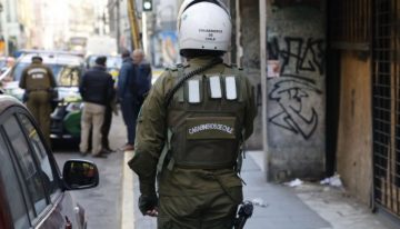 Cuatro detenidos dejó persecución tras robo de teléfono en Santiago