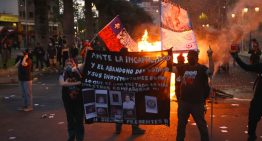 Desórdenes en Plaza Italia marcan nuevo aniversario del estallido social