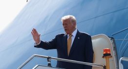 Trump se deja querer para un tercer mandato, prohibido por la Constitución: «Me encantaría» Trump se deja querer para un tercer mandato, prohibido por la Constitución: «Me encantaría»