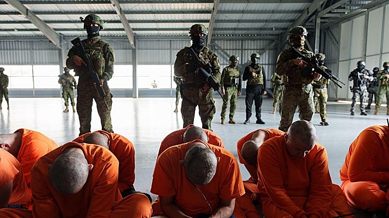 Dos masacres dejan 32 muertos en una jornada de horror en una cárcel de Ecuador