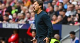 Almeyda ironizó tras derrota de Sevilla: Prometí no hablar de los árbitros, pero puede ser un error