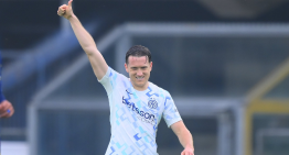 Autogol y golazo de Zielinski guiaron el agónico triunfo de Inter de Milán ante Hellas Verona