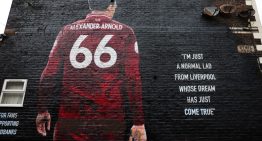 Mural dedicado a Alexander-Arnold fue vandalizado en Anfield