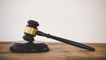 Corte ordena indemnizar a conserje con más de $14 millones por despido injustificado