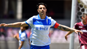 [VIDEO] Zampedri apareció de cabeza y abrió la cuenta para la UC en La Serena