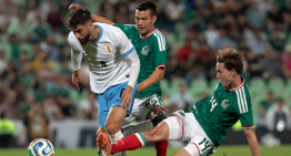 El Uruguay de Bielsa firmó un opaco empate que aumentó las dudas de México