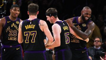 LeBron James debutó en su temporada 23 en la NBA