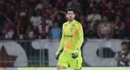 [VIDEO] Agustín Rossi cometió un increíble error y permitió el segundo gol de Fluminense a Flamengo