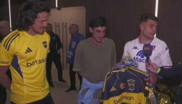 [VIDEO] Emotivo: Ignacio Russo recibió la camiseta en homenaje a su padre Miguel Angel