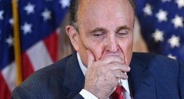 Trump indulta de forma preventiva a Giuliani y más de 70 personas vinculadas con su intento de dar la vuelta a la elección de 2020