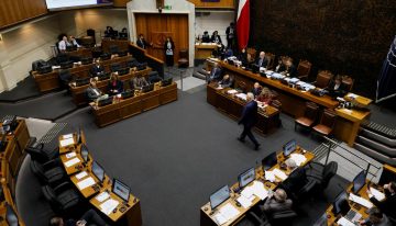 UDI y Frente Amplio piden al Gobierno avanzar en proyecto de Sala Cuna Universal