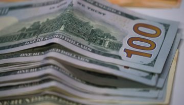 Fitch recortó a 0,7% el crecimiento de Chile para 2026 pero ratificó nota 'A-'