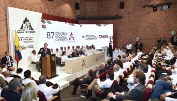 “Discursos de pirómanos ponen en riesgo lo que ha construido el país”