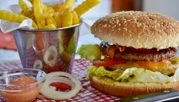Alimentos chatarra deberán advertir riesgos a los consumidores