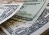 Precios del petróleo caen y dólar toca su máximo histórico