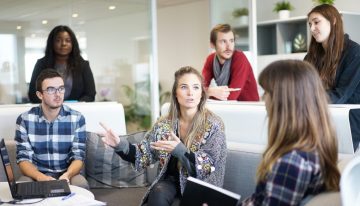 Es hora de debatir flexibilización para generar empleo: comerciantes