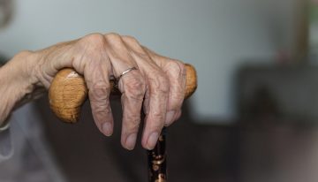 Habilitan mecanismo para que mayores de 70 cobren sus pensiones