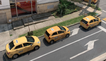 Pasajeros están usando taxi por app para abastecerse