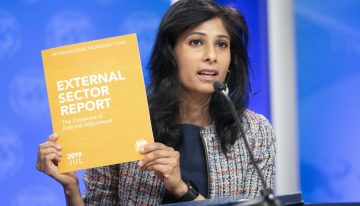 FMI proyecta caída del 2,4% en la economía colombiana