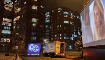 Cine en pantalla gigante por las calles de Bogotá