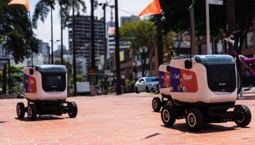 En Medellín comenzó piloto para entrega de domicilios con robots