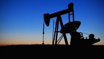 Petróleo se desplomó porque no hay dónde guardarlo ni demanda mundial
