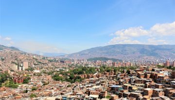 Medellín, con menos casos de COVID entre las principales ciudades del país