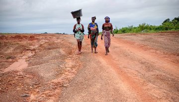 Mujeres e indígenas, entre los más afectados por impacto social de COVID en América Latina