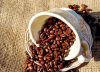 Cayeron la producción y las exportaciones de café en abril