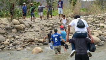«Crucé todo un país a pie para nada», el drama de los venezolanos que intentan regresar