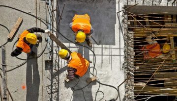 ¿Tocó fondo la economía? Gobierno y analistas creen que sí, pero…
