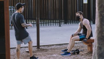 OMS advierte que los jóvenes se han convertido en el nuevo riesgo de contagio