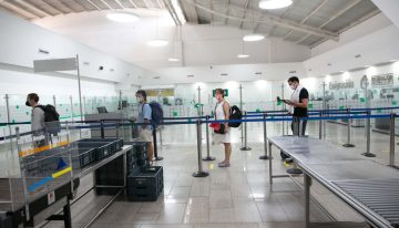 Viajeros internacionales deberán tener prueba negativa de Covid 19