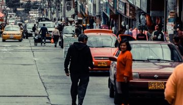 Distrito iniciará cobro a los vehículos que se estacionen en vías públicas