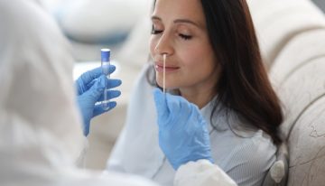 Exigir prueba PCR a viajeros afectaría ingreso de 120 mil personas: MinSalud