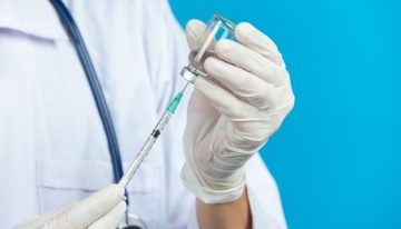 Vacuna del coronavirus: 4 teorías conspirativas desmentidas por expertos
