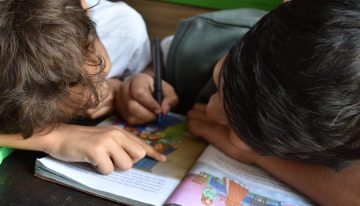 Los niños y niñas no pueden permitirse otro año sin escuela, según UNICEF