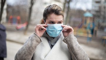 Expertos recomiendan usar doble tapabocas para prevenir contagios por Covid-19
